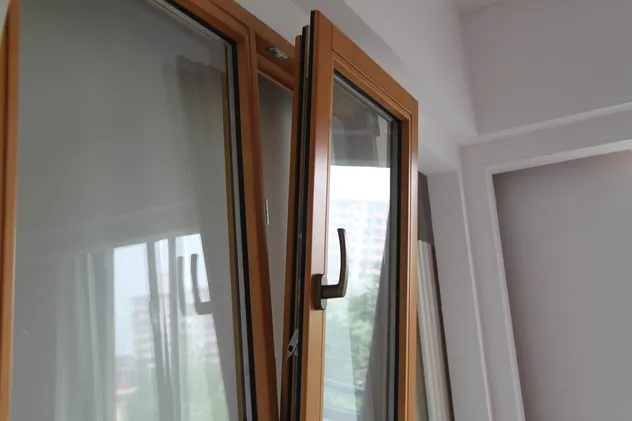 Wood Window Feature 2