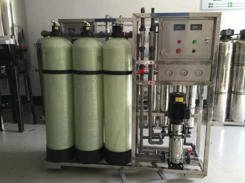 1000 Litros por Hora Sistema de Osmose Reversa, 250 Máquina de Purificação de Litros, Sistema de Filtração de Água por Osmose Reversa com Controlador Programável e Motor 220