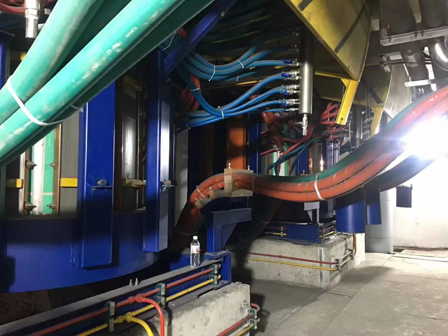 Sistema de Forno de Fundição de Alumínio Padrão Internacional Aps Industrial 2ton com ISO