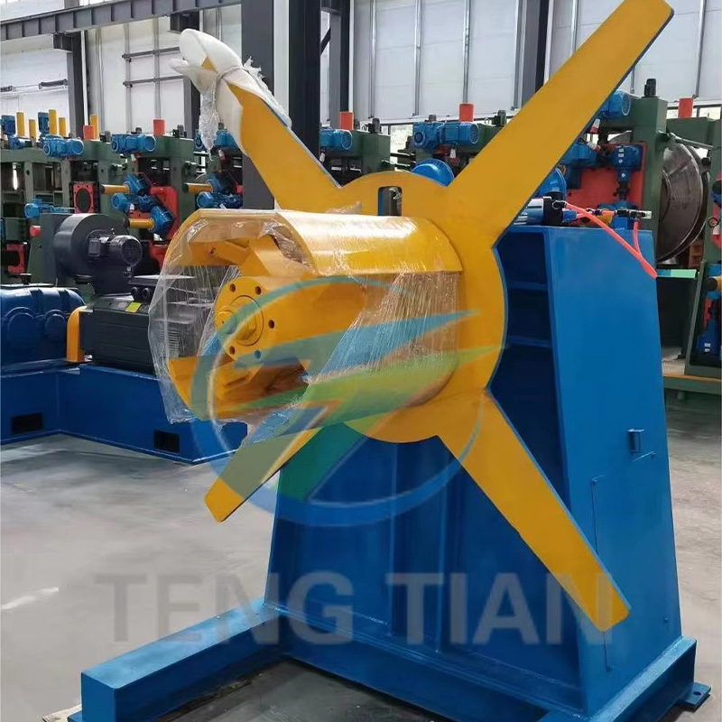 Sistema Avançado de Desenrolamento de Bobinas para Fabricação Eficiente de Tubos de Ferro