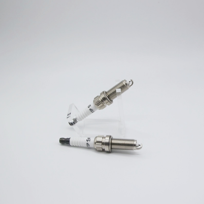 As velas de ignição Snt Iridium aumentam a potência e reduzem o consumo de combustível 4504