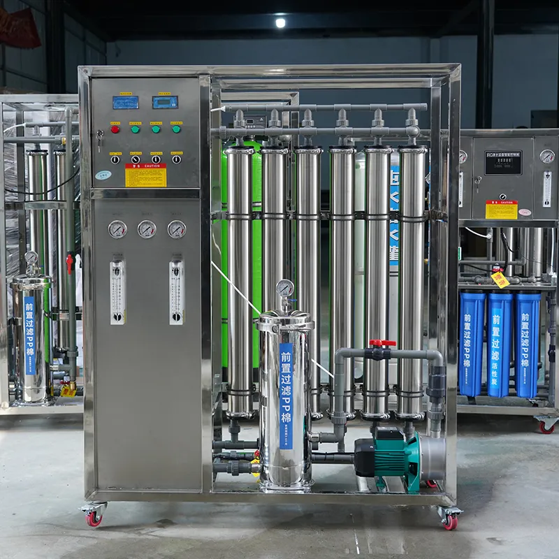 Sistema de Filtração de Água por Osmose Reversa com uma Capacidade de 1.5 Toneladas Por Hora