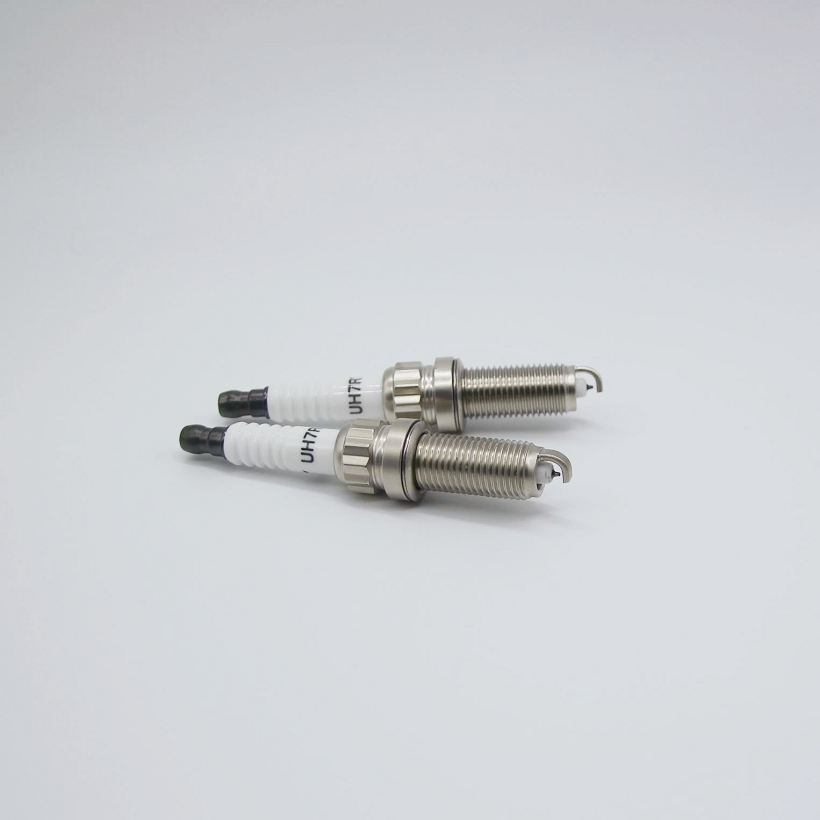As velas de ignição Snt Iridium aumentam a potência e reduzem o consumo de combustível 4504