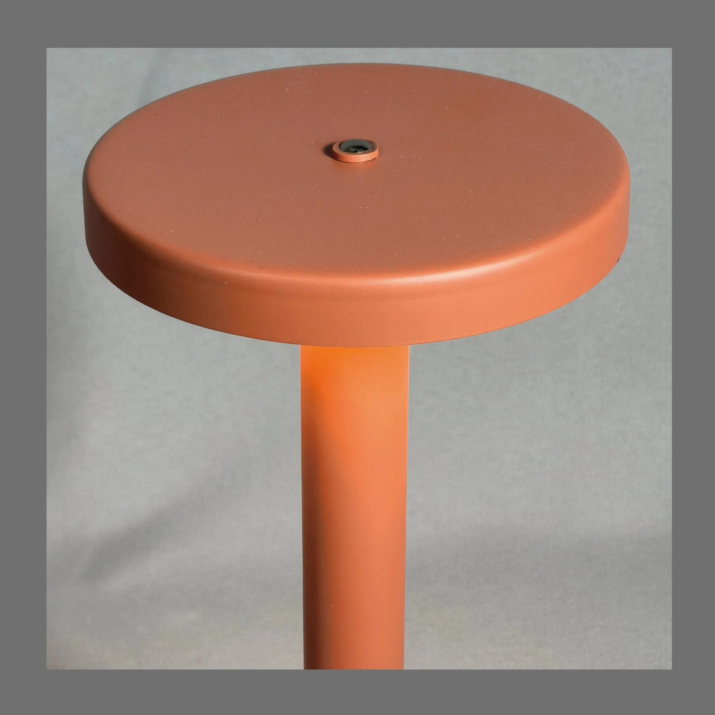 Hisoon New Design Minimalism Ambient Rechargeable Cordless Table Lamp