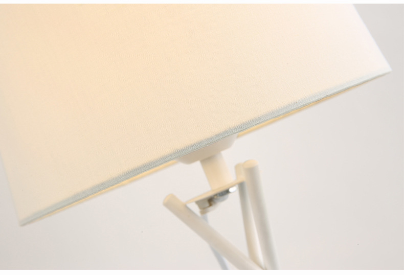 Nordic Simple Work Desk Lamp Iron Creative Bedroom Bedside Table Lamp Products