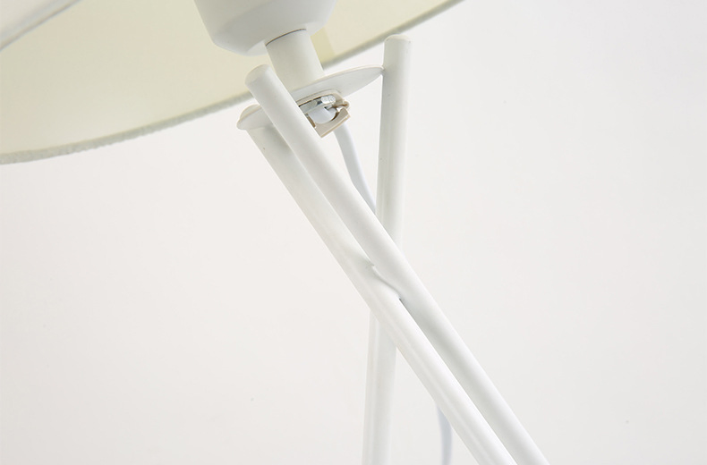 Nordic Simple Work Desk Lamp Iron Creative Bedroom Bedside Table Lamp Products