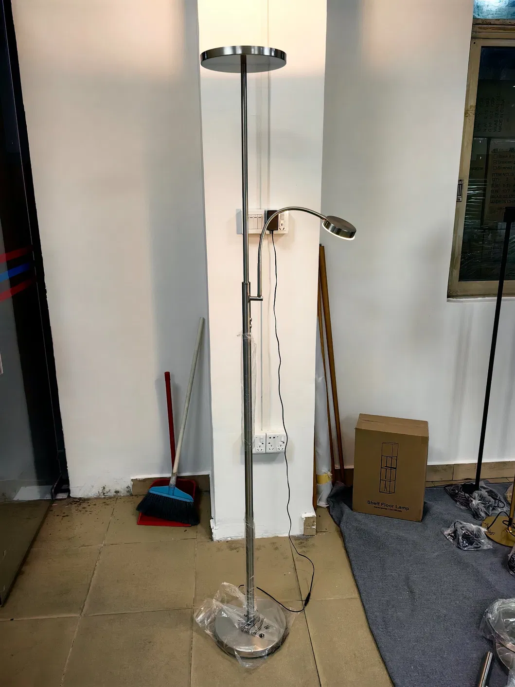 LED Floor Lamp Detail 1