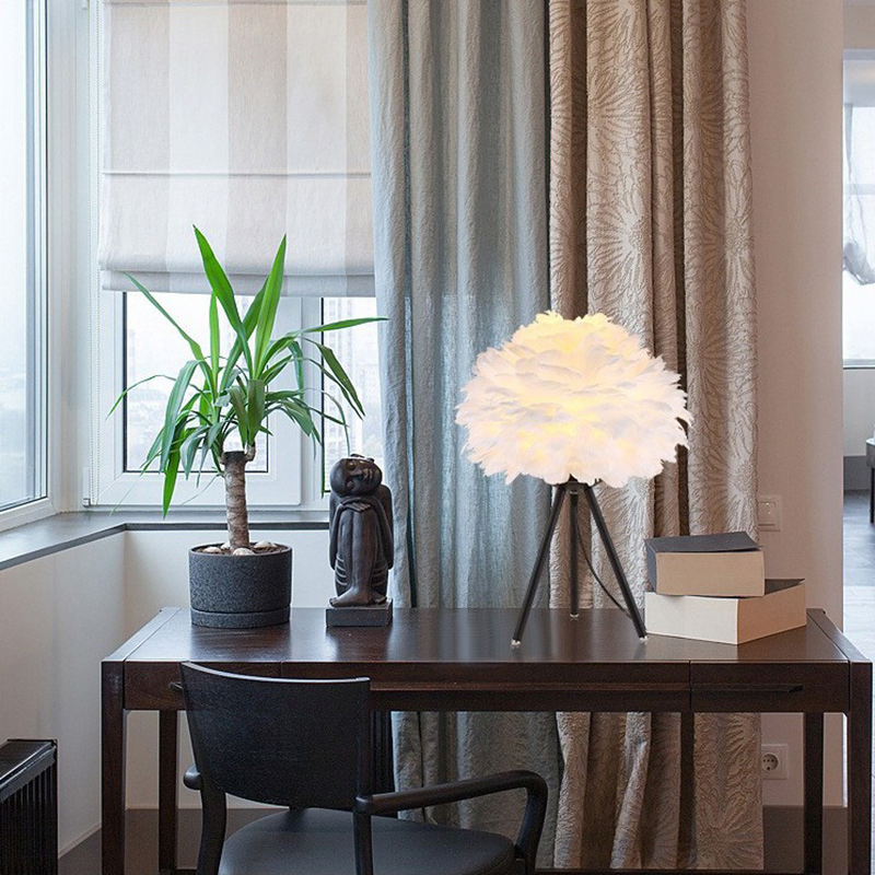 Elegant Feather Table Lamp for Luxury Bedroom Decor