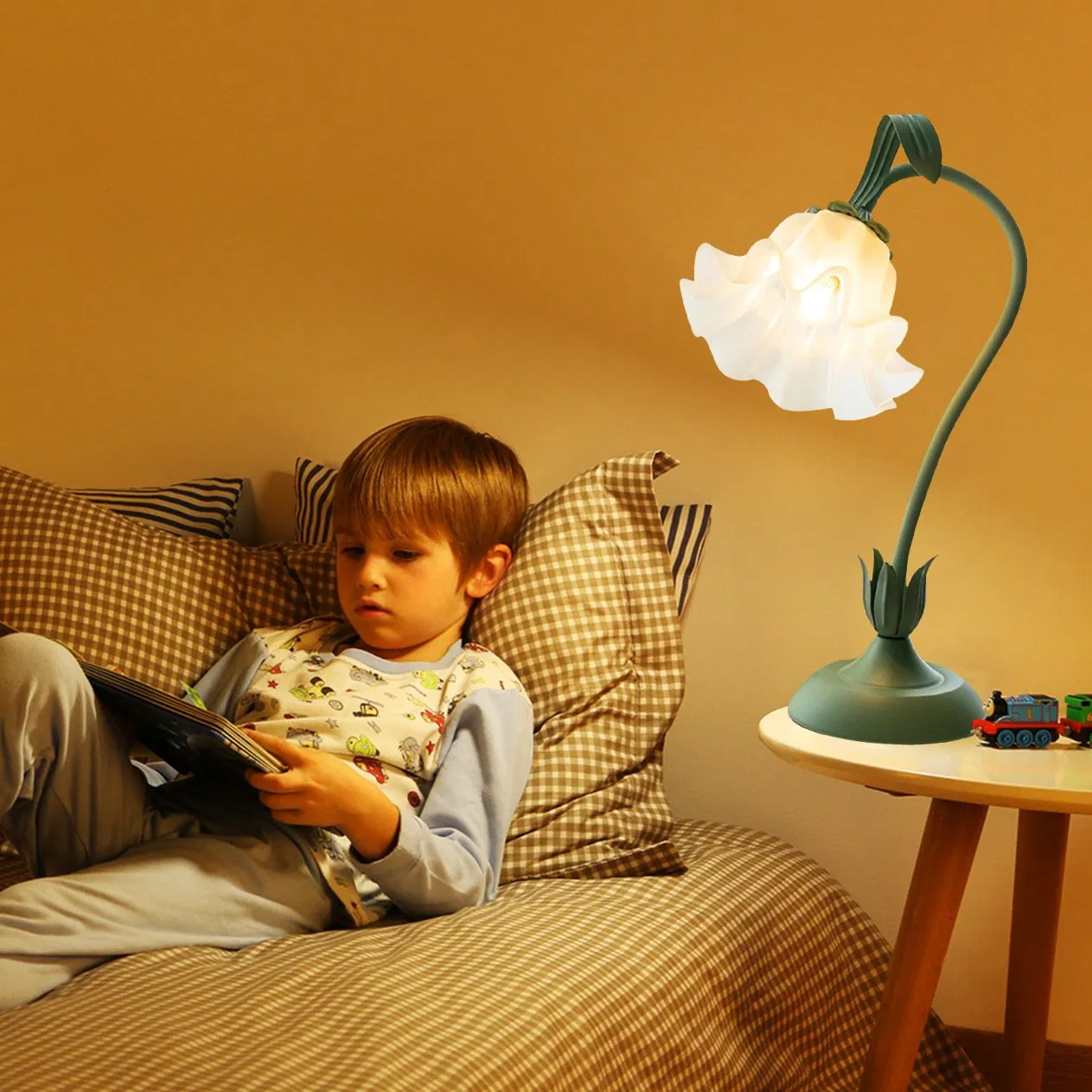 Vintage Floral Decorative LED Table Lamp for Bedroom Mood Lighting for Reading