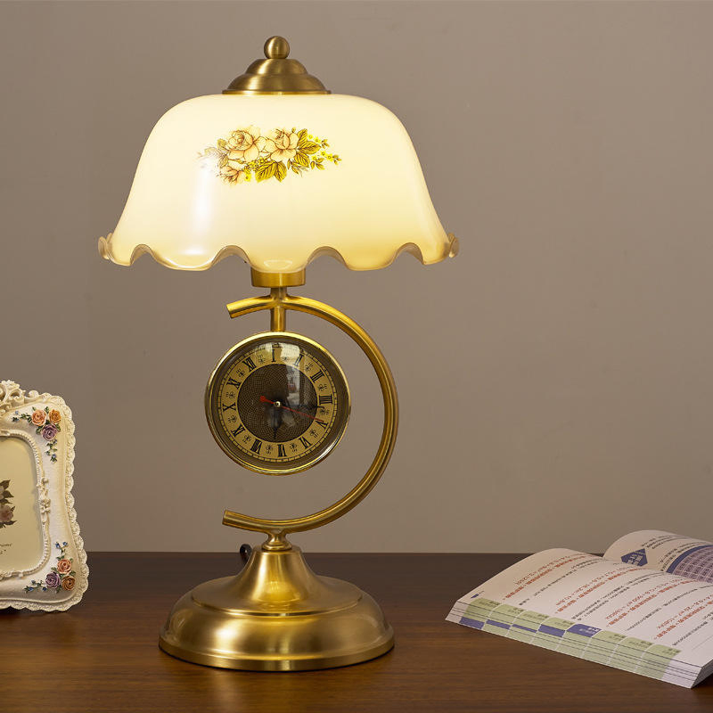 Elegant Vintage European Floral Metal Desk Lamp for Home Offices