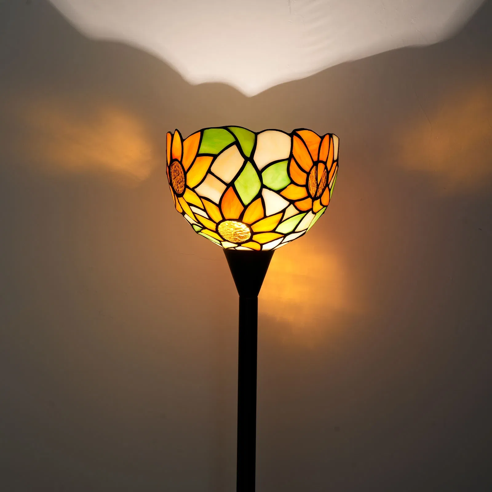 Tiffany Torchiere Standing Light Industrial Style Sunflower Stained Glass Chinese Floor Lamp for Living Room Bedroom