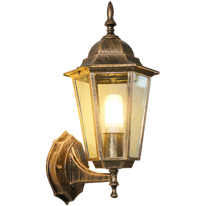 Retro Garden and Patio Wall Lamp in Aluminum/Copper