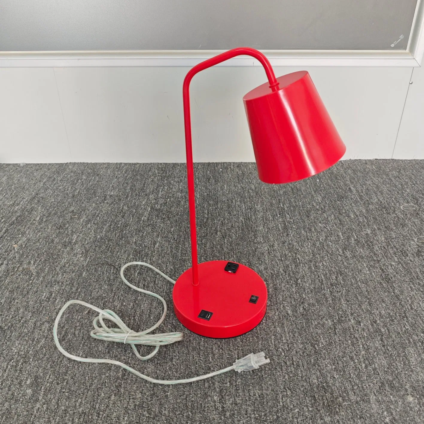 Super 8 Innov8te 2.0 by Wyndham Guestroom Red Desk Lamp with USB Charging Port