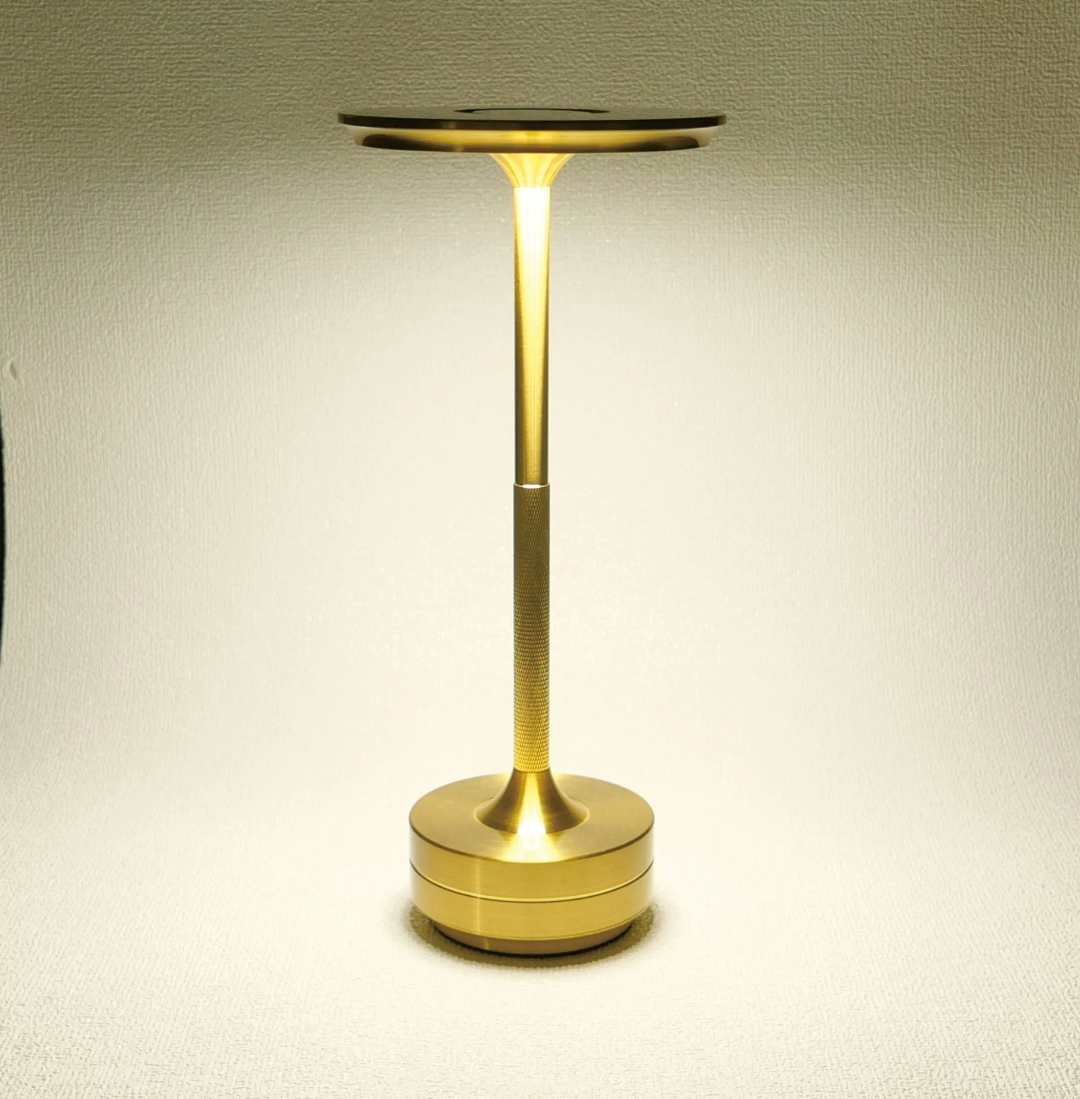 User-Friendly High-Quality Gold Color Livingroom Dining Table Light Home Deco Table Lamp