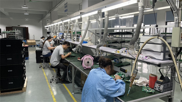 Hot Selling Solar Power Inverter 3kVA 24V High Frequency Hybrid Solar Power off Inverter Built in PWM Controller