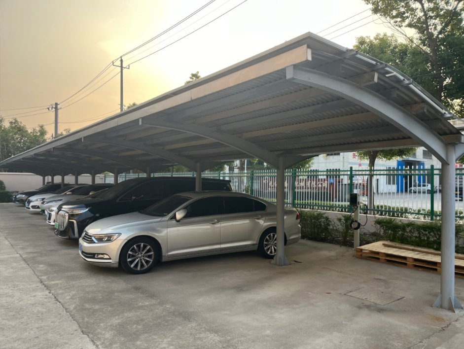 All-in-One Compact 7kw Home EV Charger with Hybrid Solar Inverter Ess