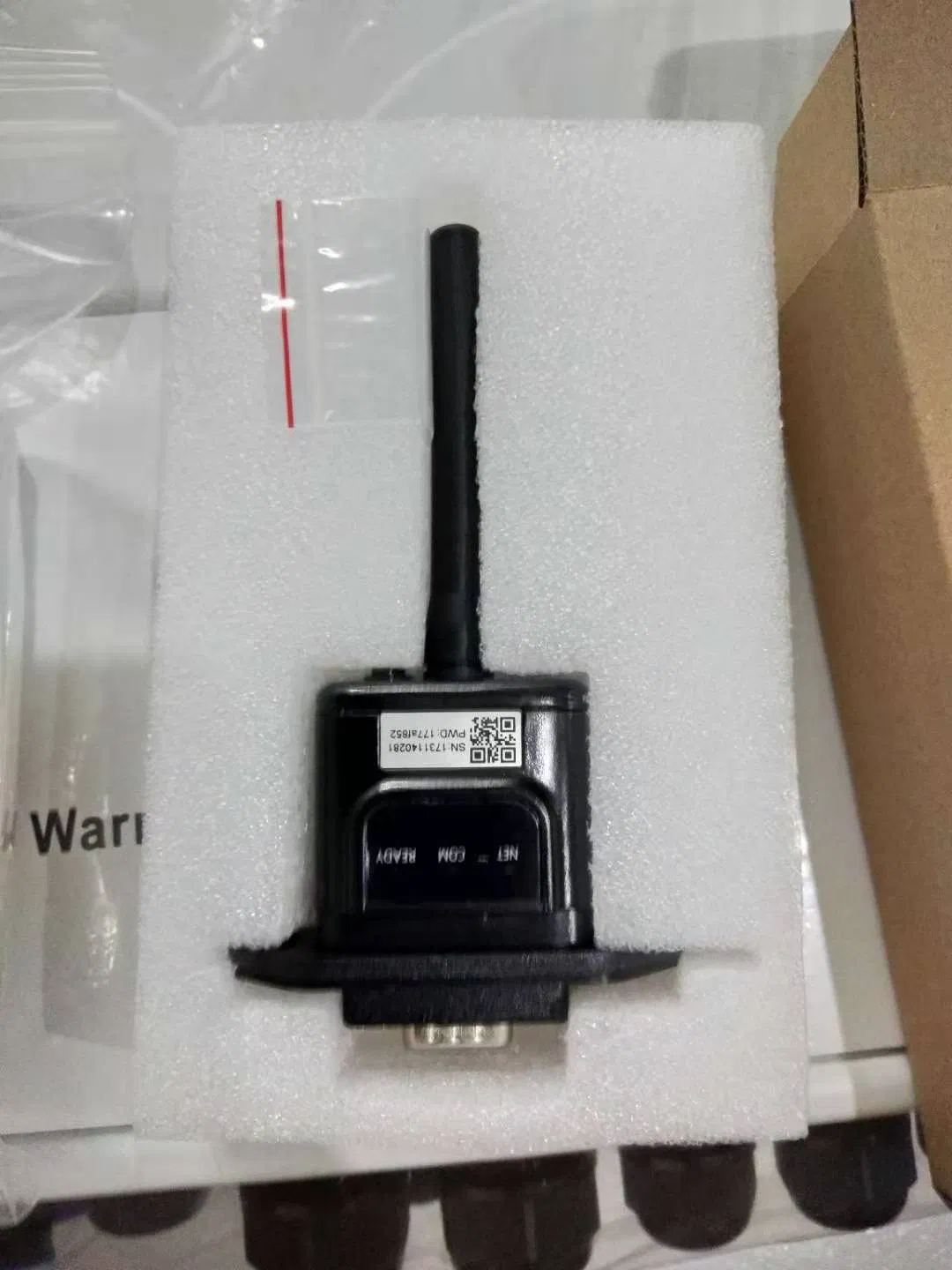 3.6kw 5kw Wall Mounted Solar Hybrid Inverter for Home Use with Parallel Function