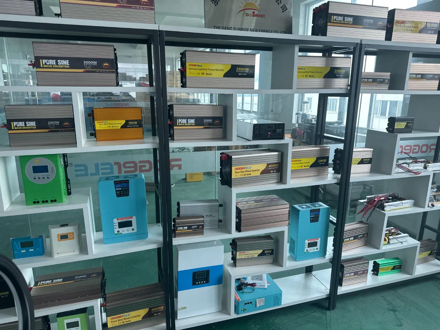 Reliable Manufacturer Portable Home Use Hot Selling 3000W off Grid Pure Sine Wave off Grid Power Inverter Solar System