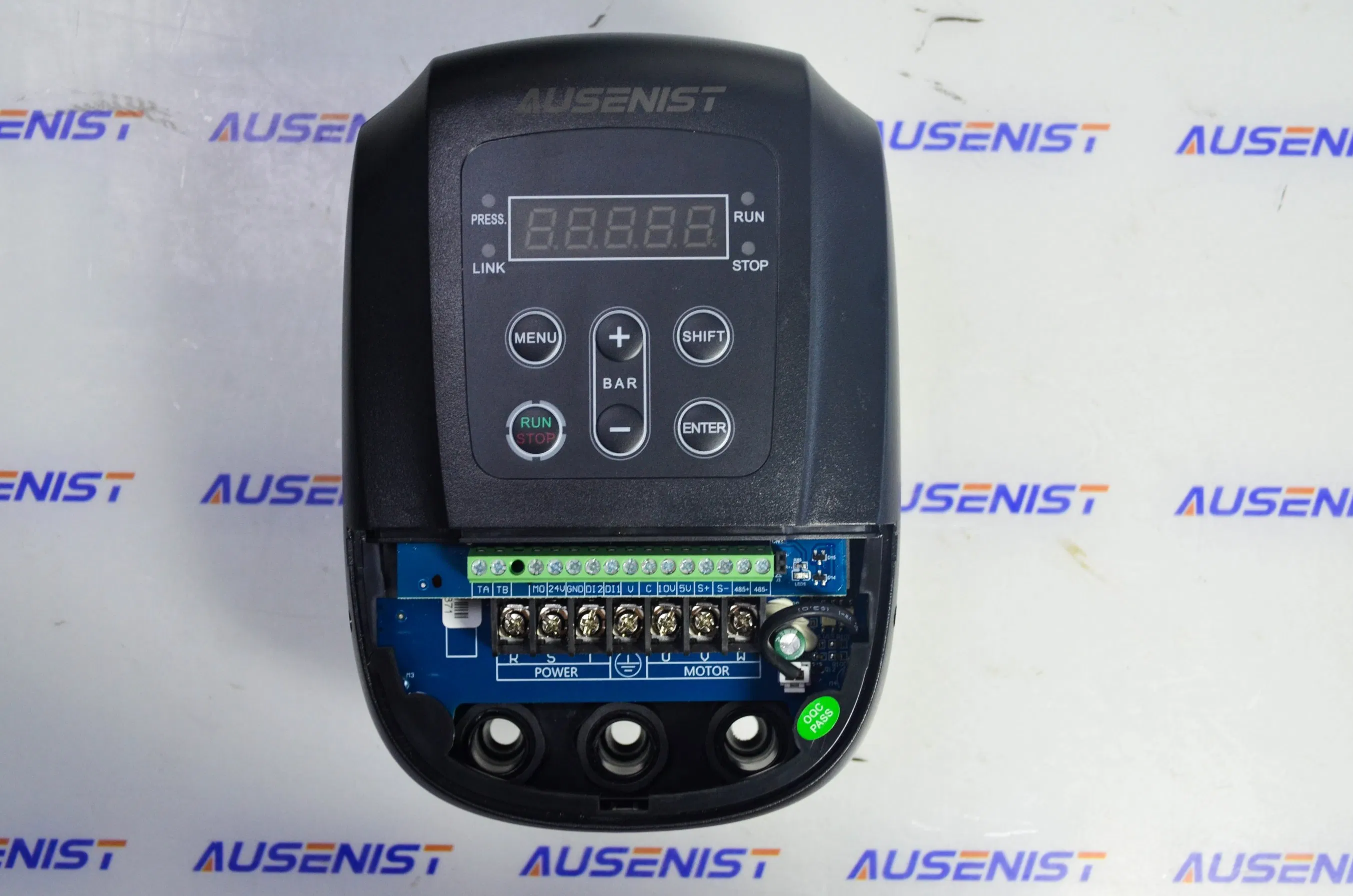 Water Pump Frequency Inverter IP54 Protection 220V-380V Single and Three Phase Custom Logo 18 Month Warranty