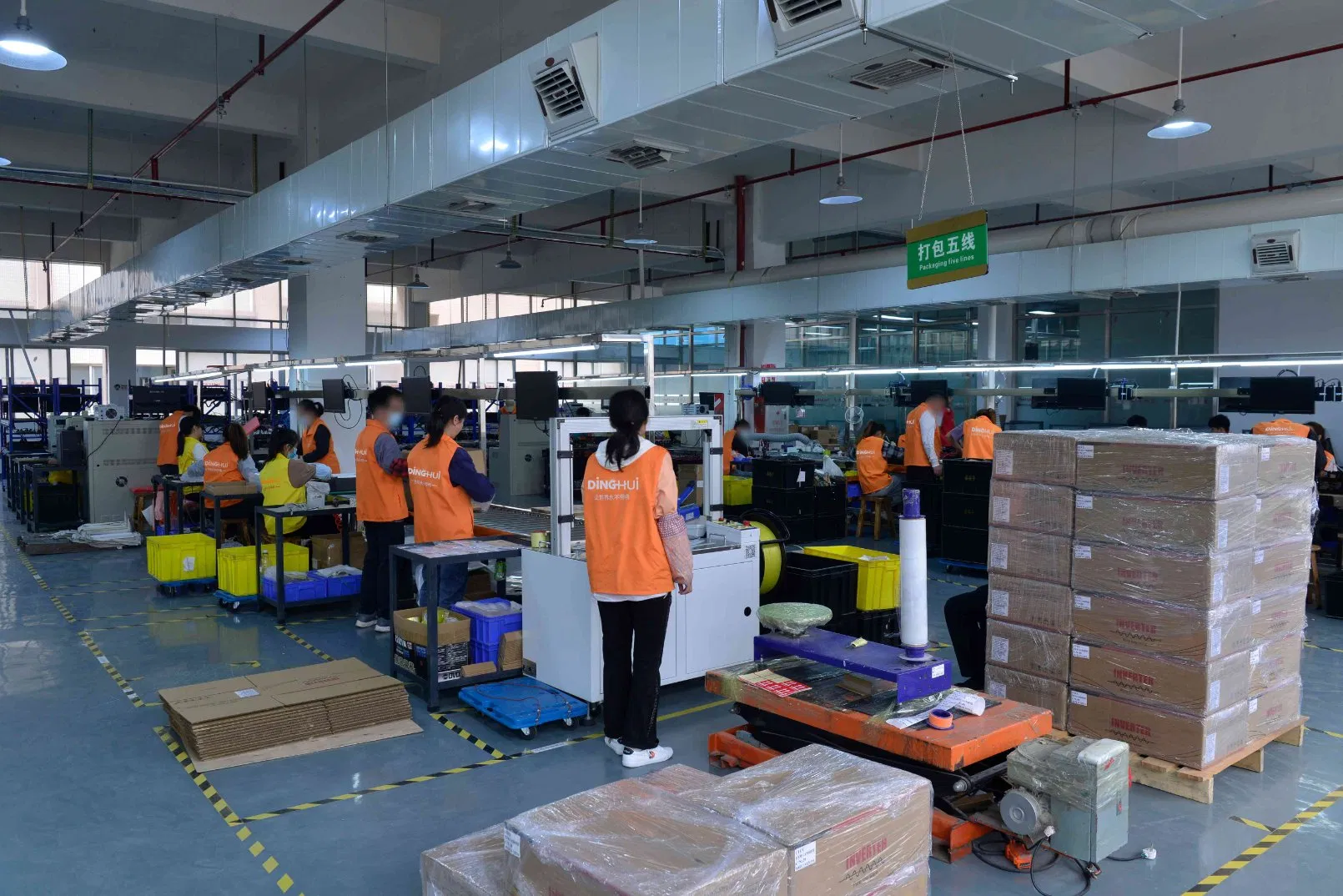 OEM High Efficiency 8kw 10kw 12kw MPPT IP65 3 Phase Energy Storage Hybrid Solar Inverter