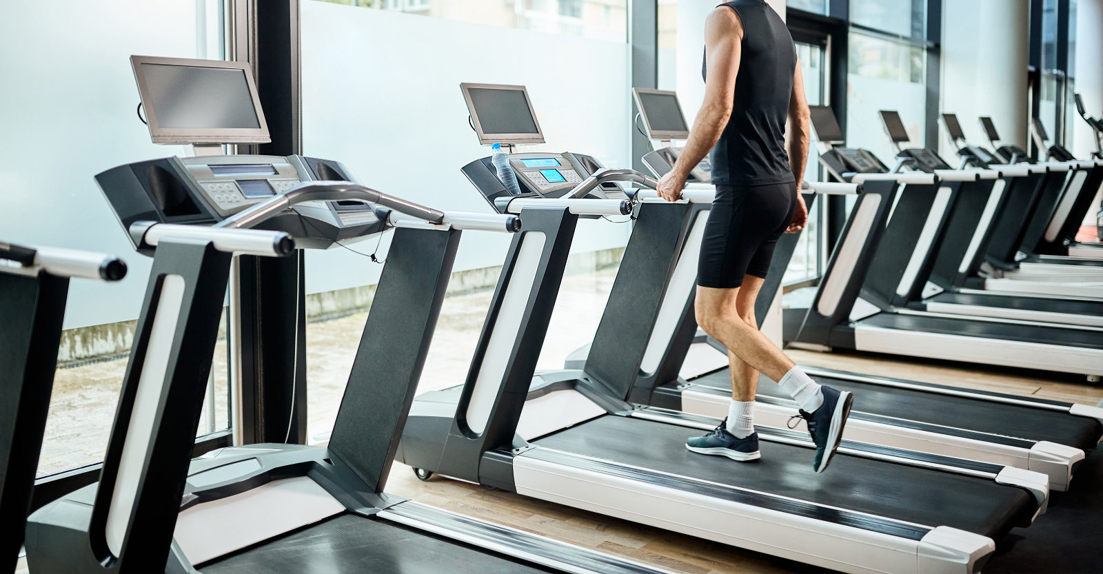 SSEART powder coating on fitness equipment for durability and aesthetic appeal