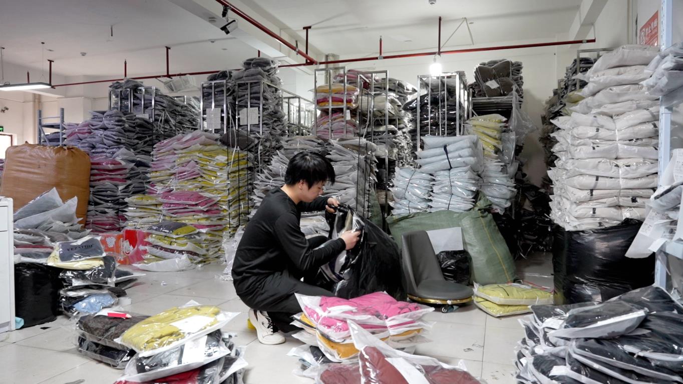 التغليف والتخزين وإعداد الشحن في مستودعات سيلب - Packing and Warehousing