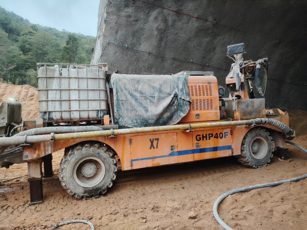 Ghp40f Truck Mounted Wet-Mix Shotcrete Machine Wet Concrete Spraying Equipment with Pump and Engine Core Components