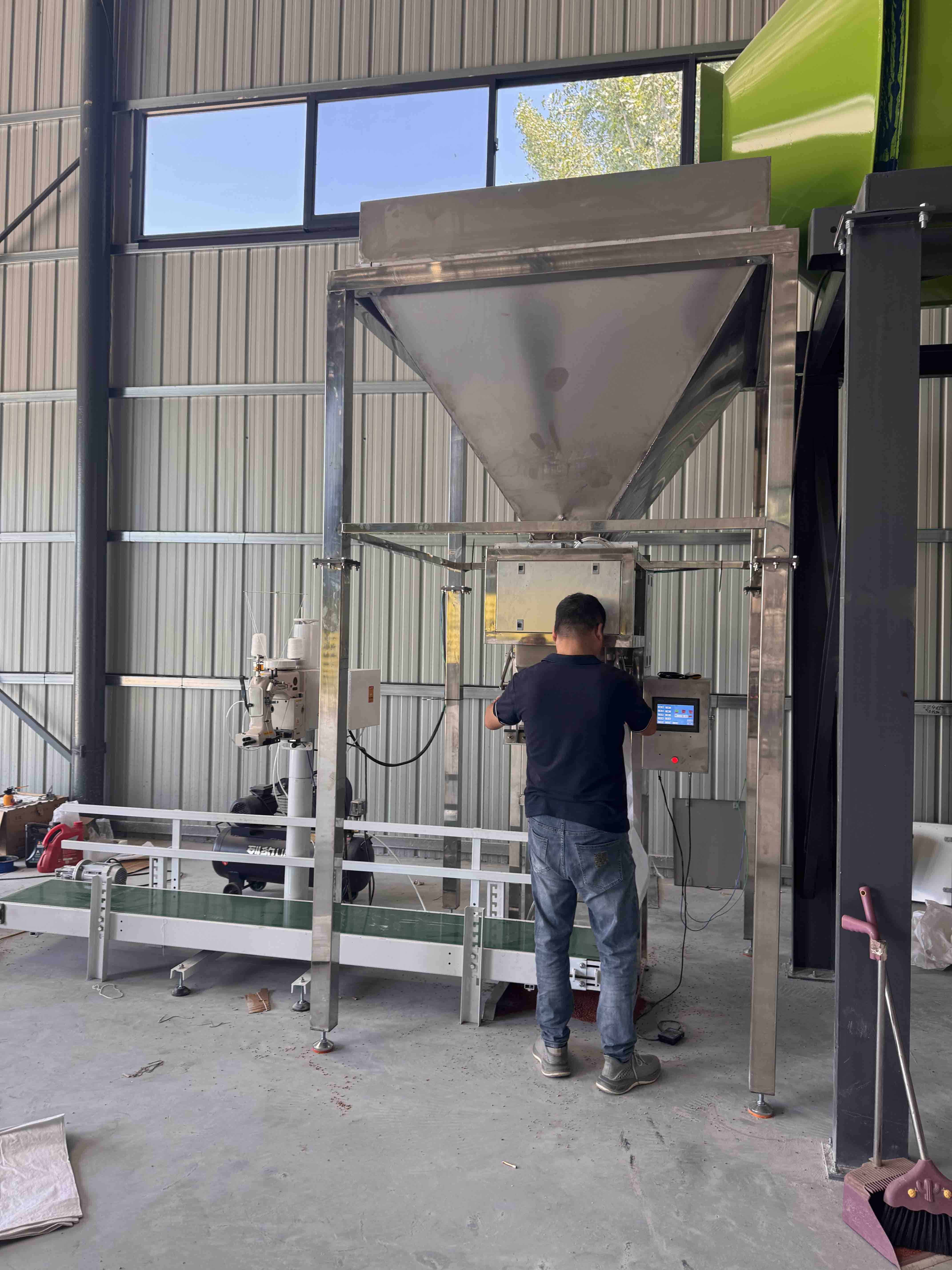 Supply of NPK Bulk Blending Fertilizer Production Lines Batch Mixing, Batching, and Packaging Processes