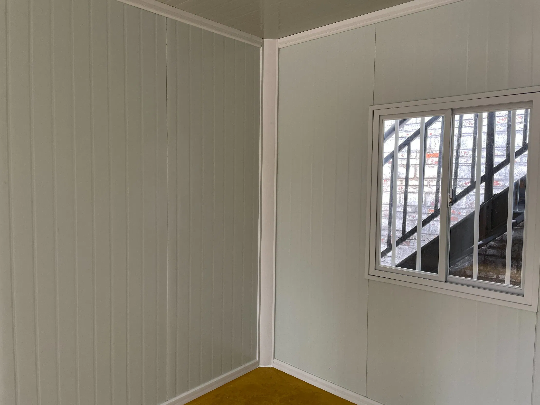 Casa pequena portátil modular pré-fabricada personalizada de fácil instalação, casa de contêiner de envio, escritório, hotel, escola, banheiro, restaurante