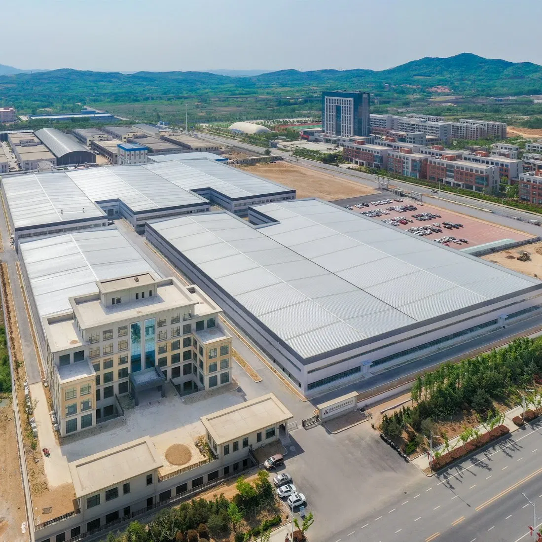 Armazenamento móvel modular pré-fabricado acessível e gratuito, estrutura de aço leve e pesada, piso, oficina comercial, projeto de construção de ponte