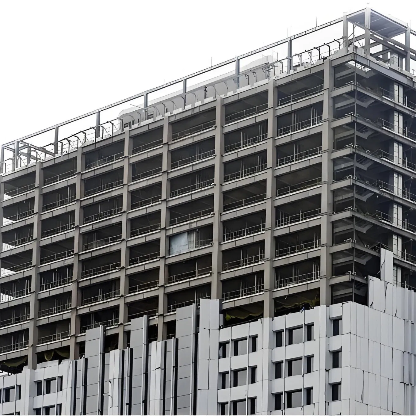 Existem vários tipos de edifícios de estrutura de aço de múltiplos andares, abrangendo edifícios residenciais de grande altura, edifícios de escritórios, complexos comerciais e industriais