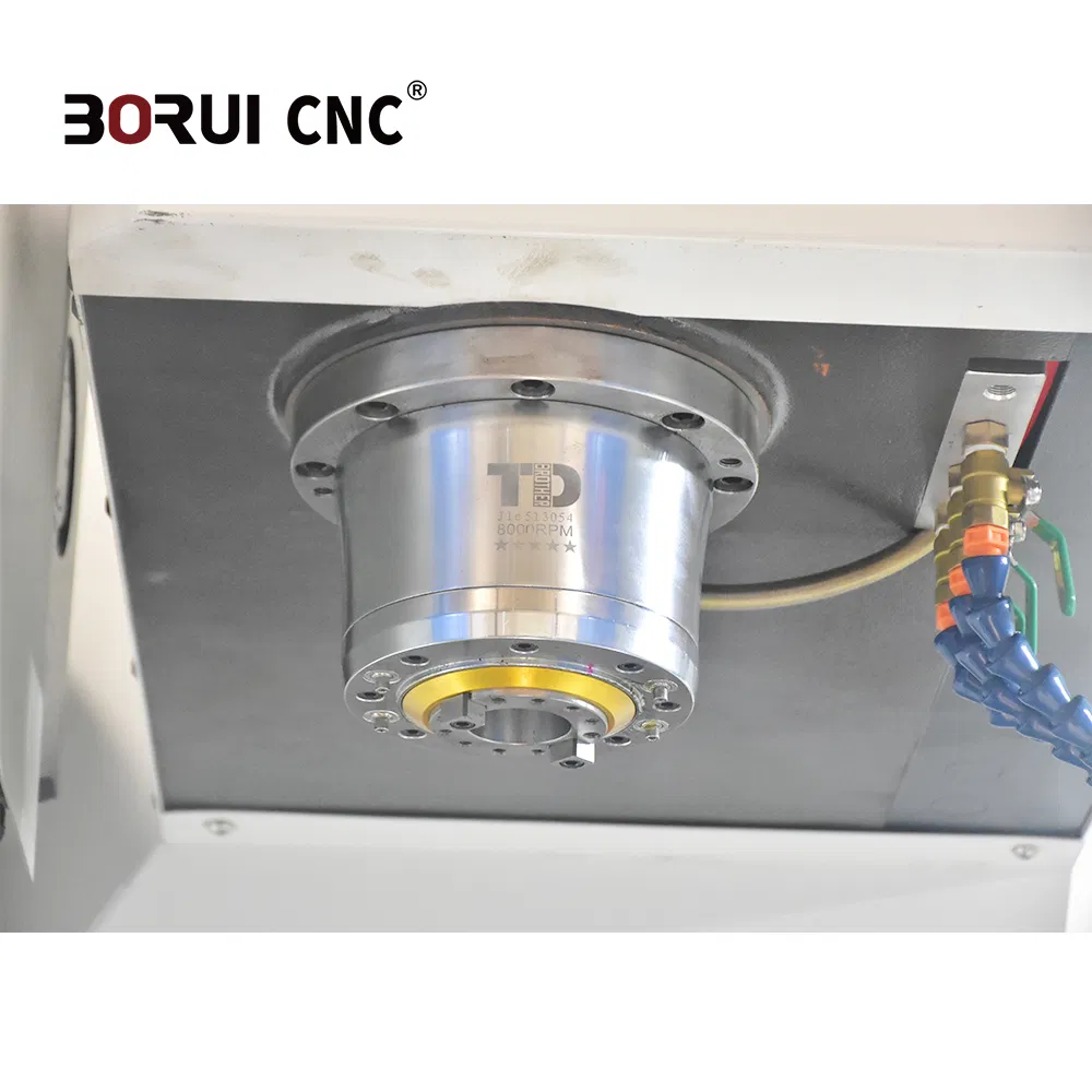 Centro de Usinagem Vertical Borui Vmc1580 3-Axis para Peças de Precisão