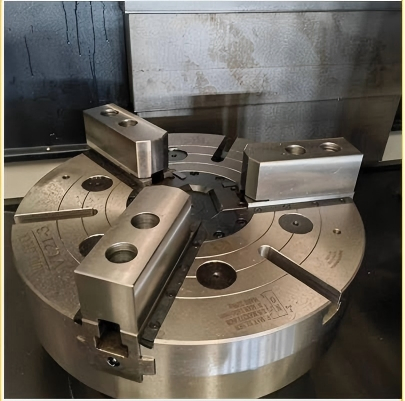 Centro de Maquinagem CNC de Precisão para Design Profissional de Moldes Vtc5060A