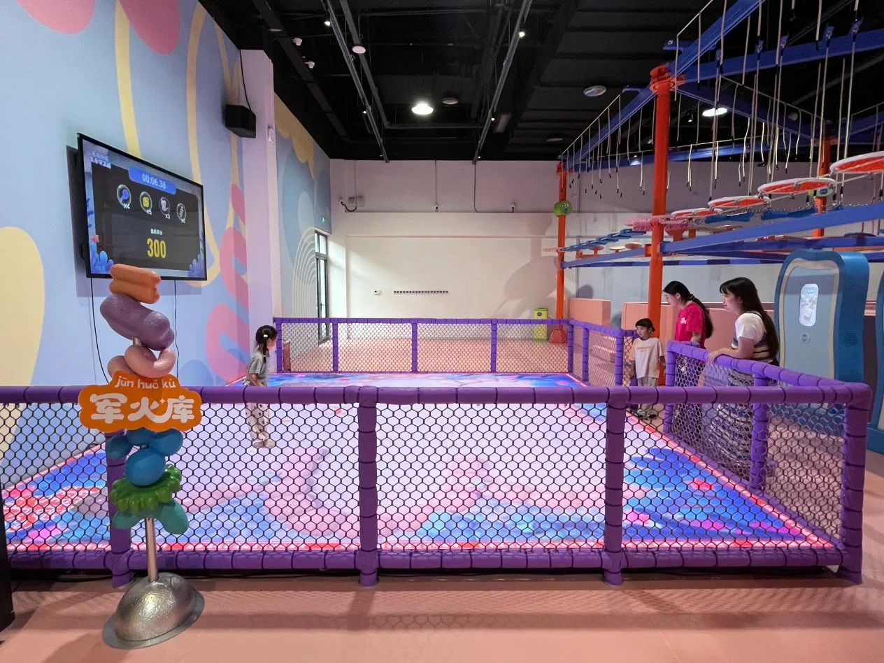Centro de Diversão Indoor para Crianças Centro de Brincadeiras Indoor com Rede de Escalada