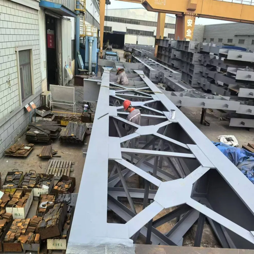Edifício de Estrutura de Aço Prefabricado de Longa Duração com Telhado e Paredes Personalizáveis para Aplicação Industrial ou Comercial