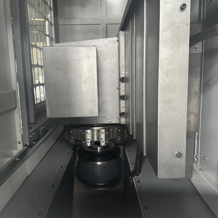 Centro de Maquinagem CNC de Precisão para Design Profissional de Moldes Vtc5060A