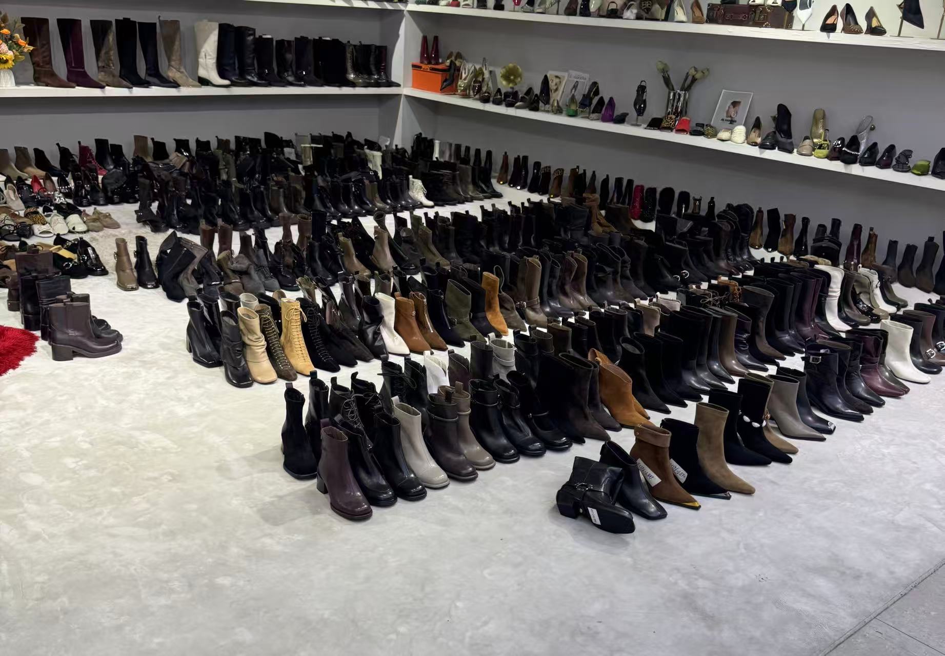 Showroom Display 3