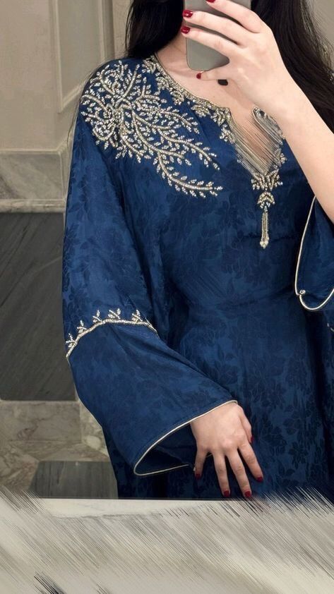 2025 Pakistani Vintage 100% Silk Custom Designer Modest Elegant Evening Dress / Kaftan Luxury Party Wedding Wear