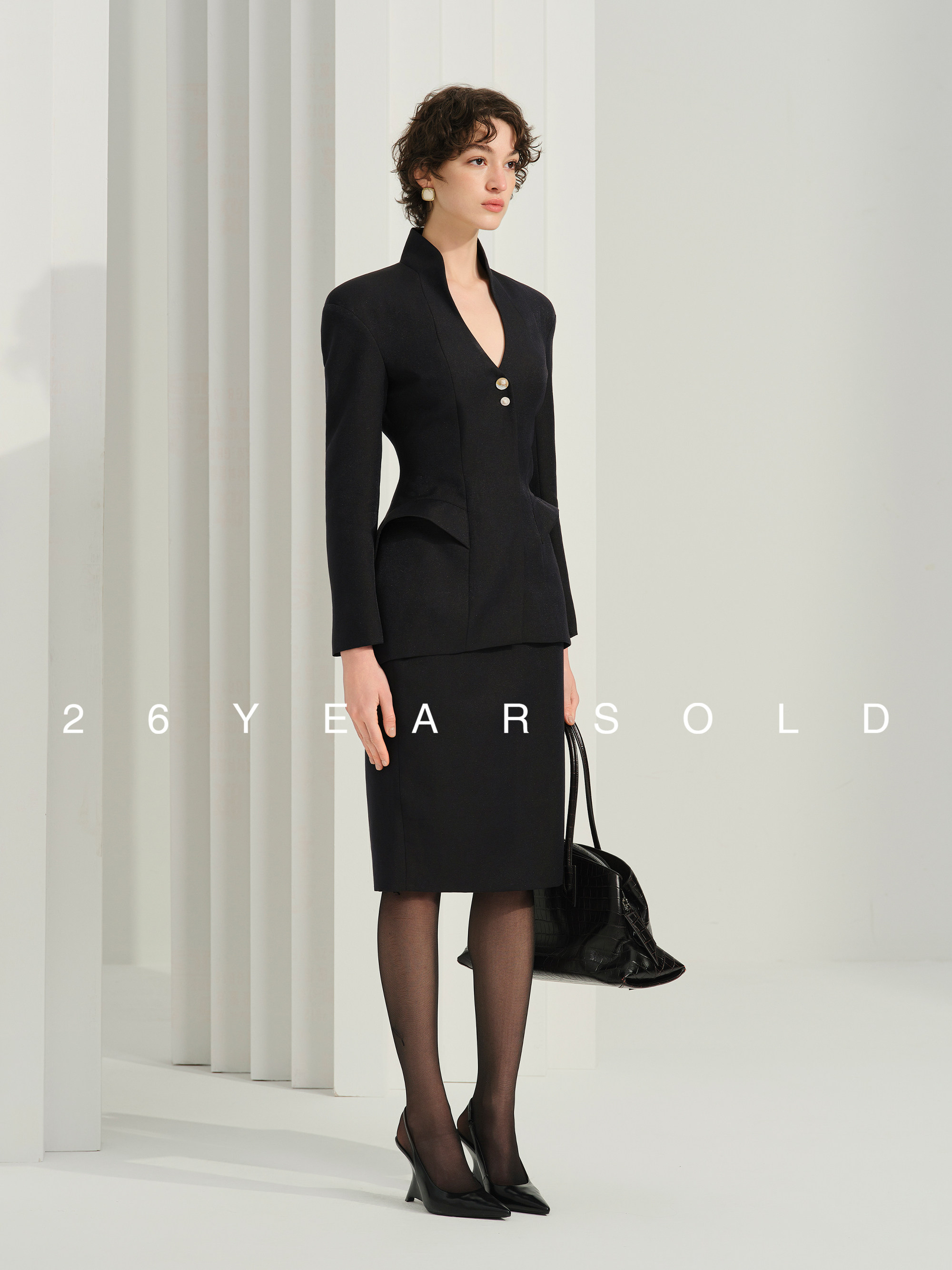 26YEARSOLD Original Design Elegant French Style Light Luxury Anti-Wrinkle V-neck Skinny Suit Blazer Jacket Skirt Set Women 35028