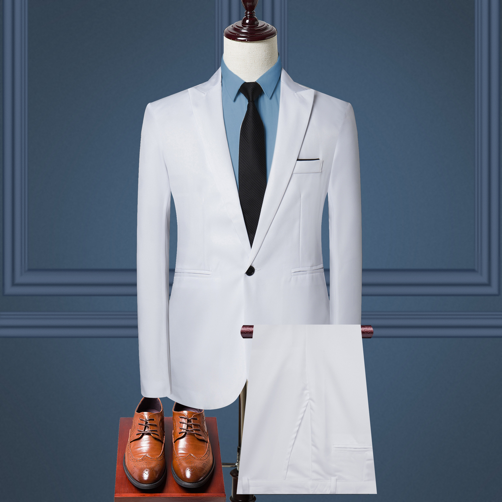 Suit Detail 7