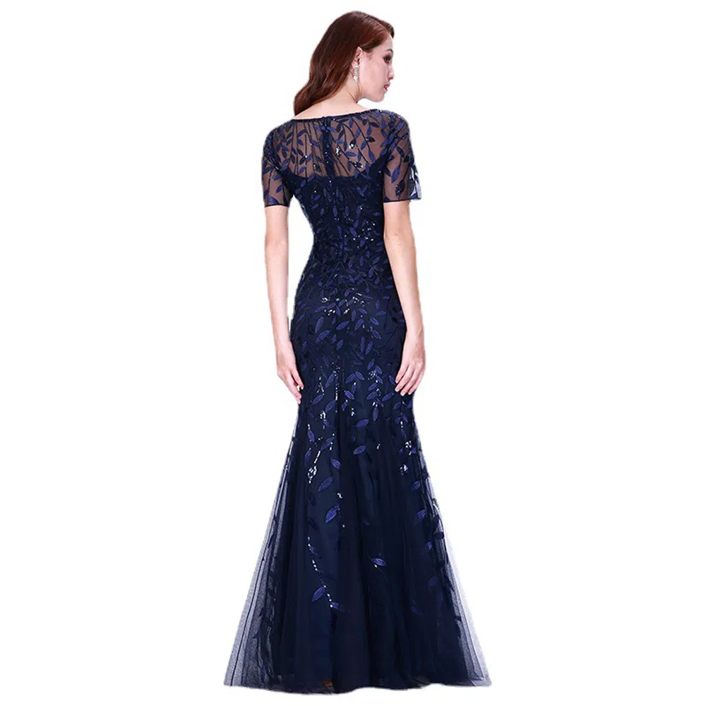 Sophisticated Long Lace Gown Elegant Banquet Dress Wedding Party Attire