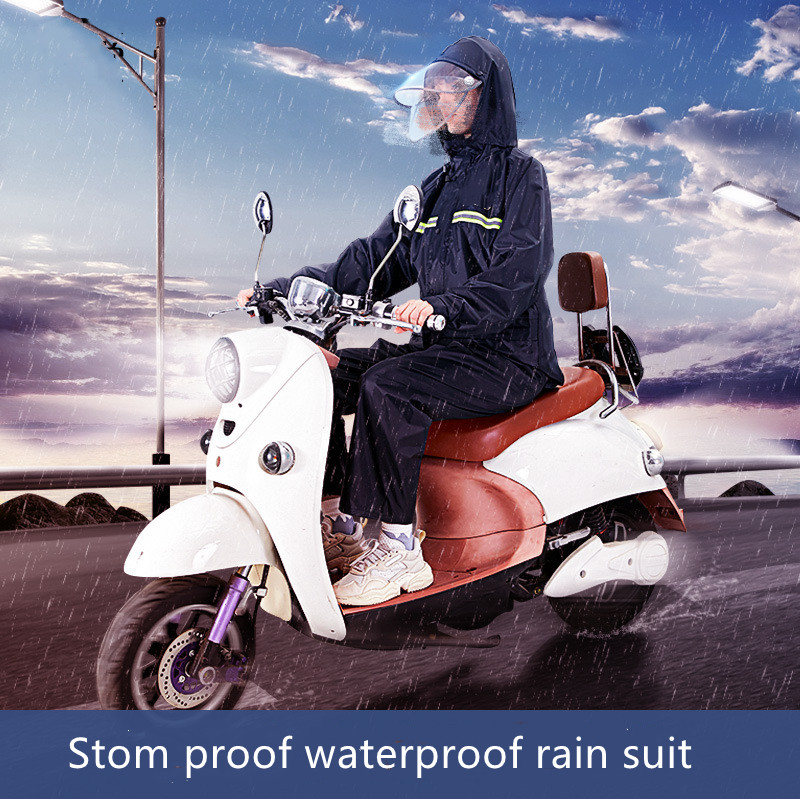 Raincoat details 7