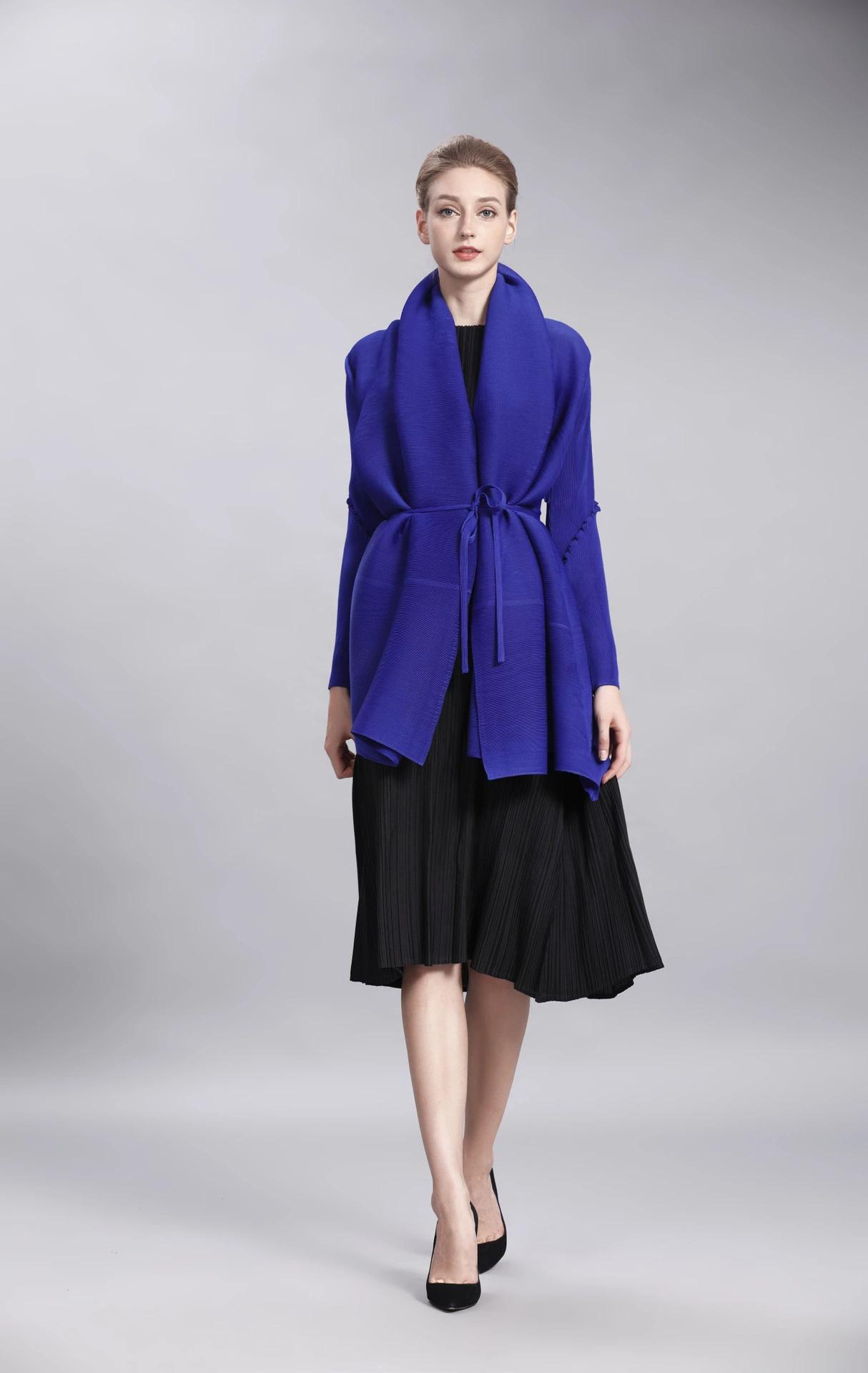 Plus Size Women's Elegant Three-dimensional Pleated Coat