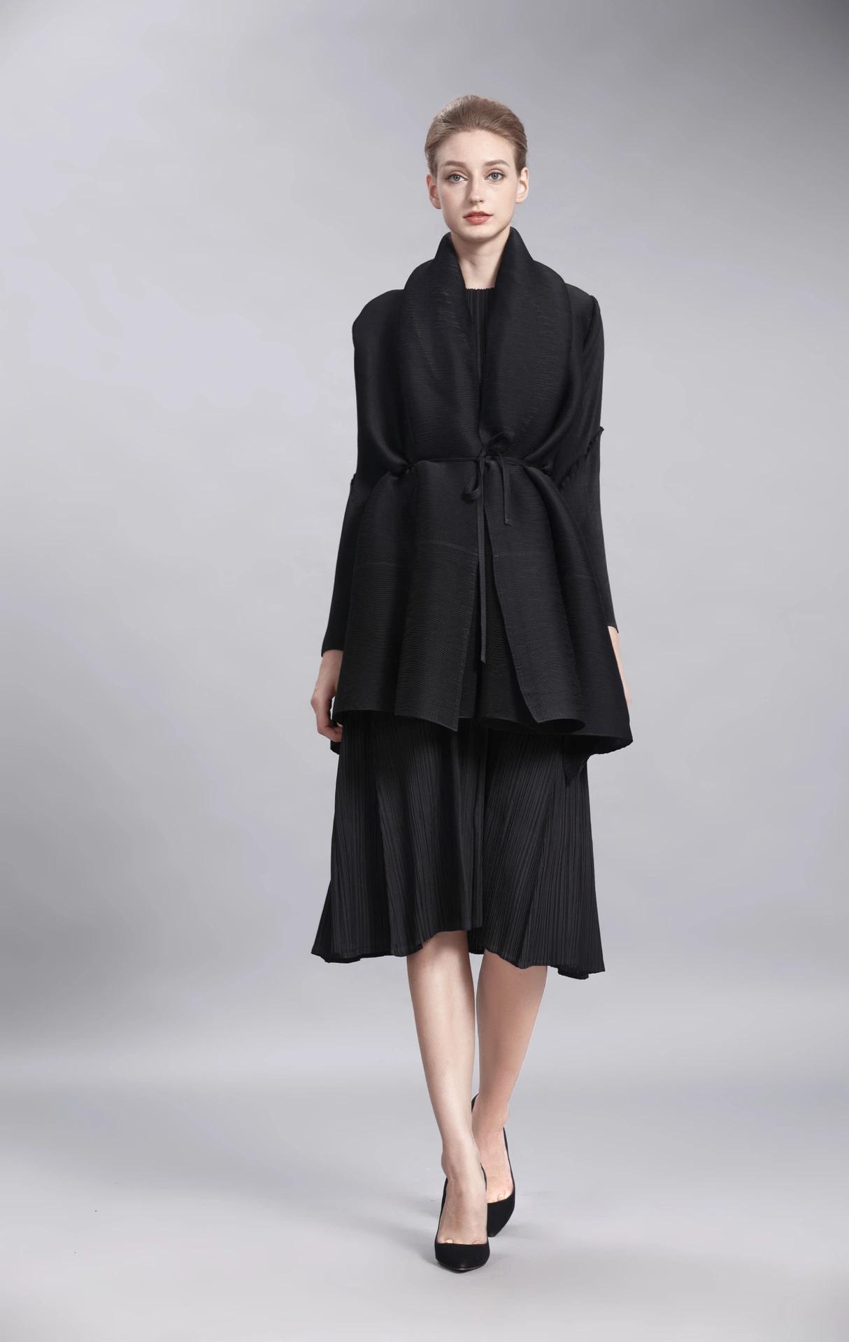 Plus Size Women's Elegant Three-dimensional Pleated Coat
