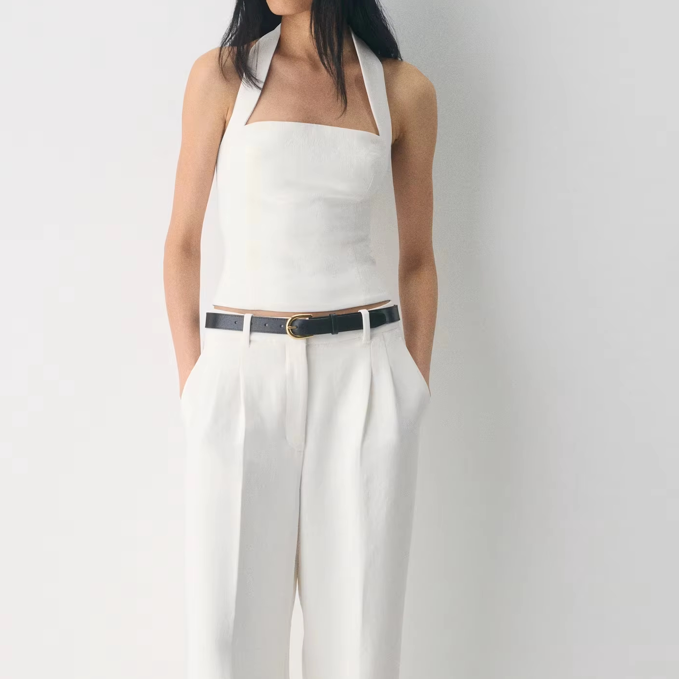 Elegant White Halter Neck Square Fitted Sleeveless Crop Top-Minimalist Formal Office &amp; Evening Wear