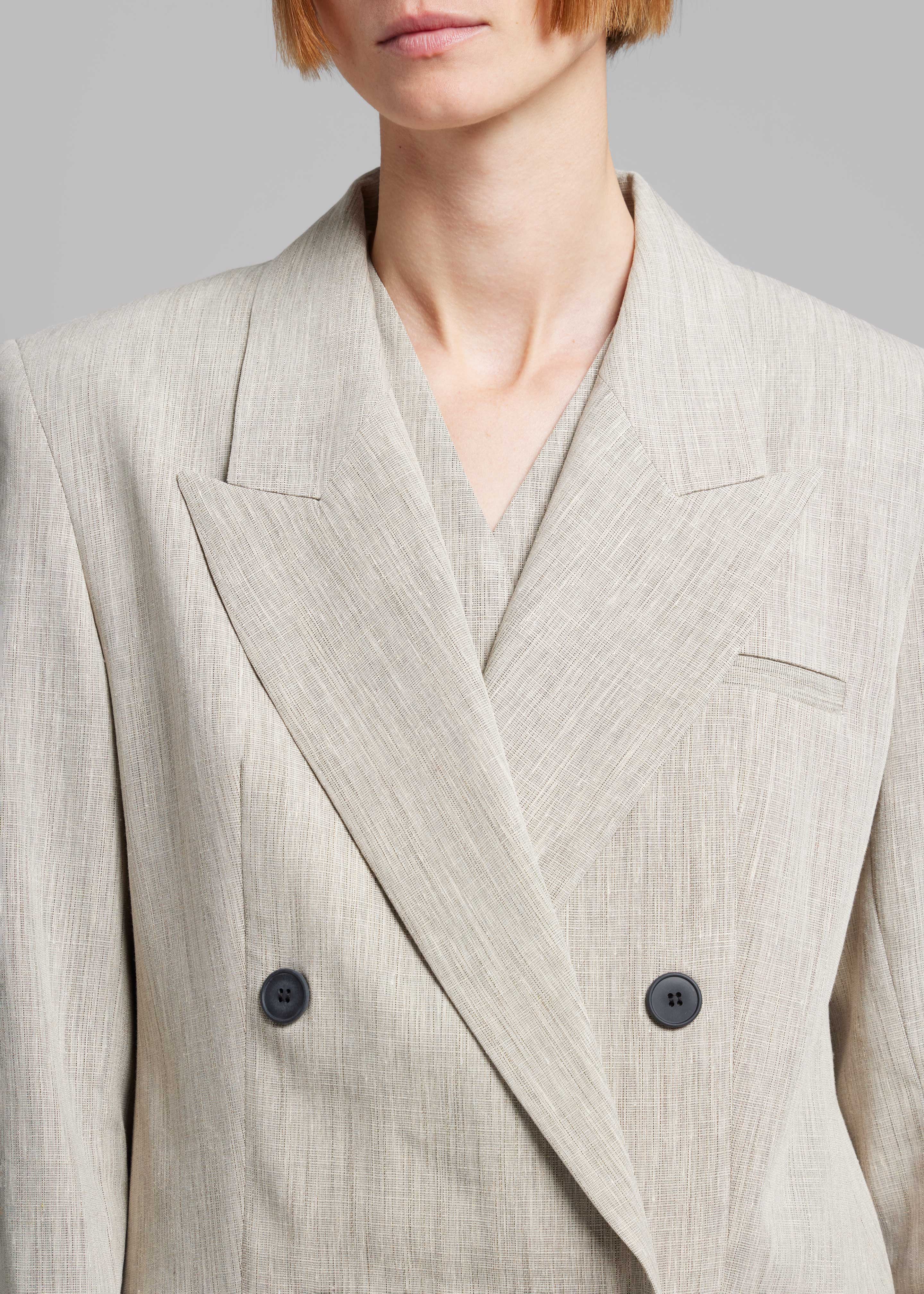 OEM Minimalist Style Cloths Women Classic High Fashion Casual Formal Women's Suits Blazer Sets