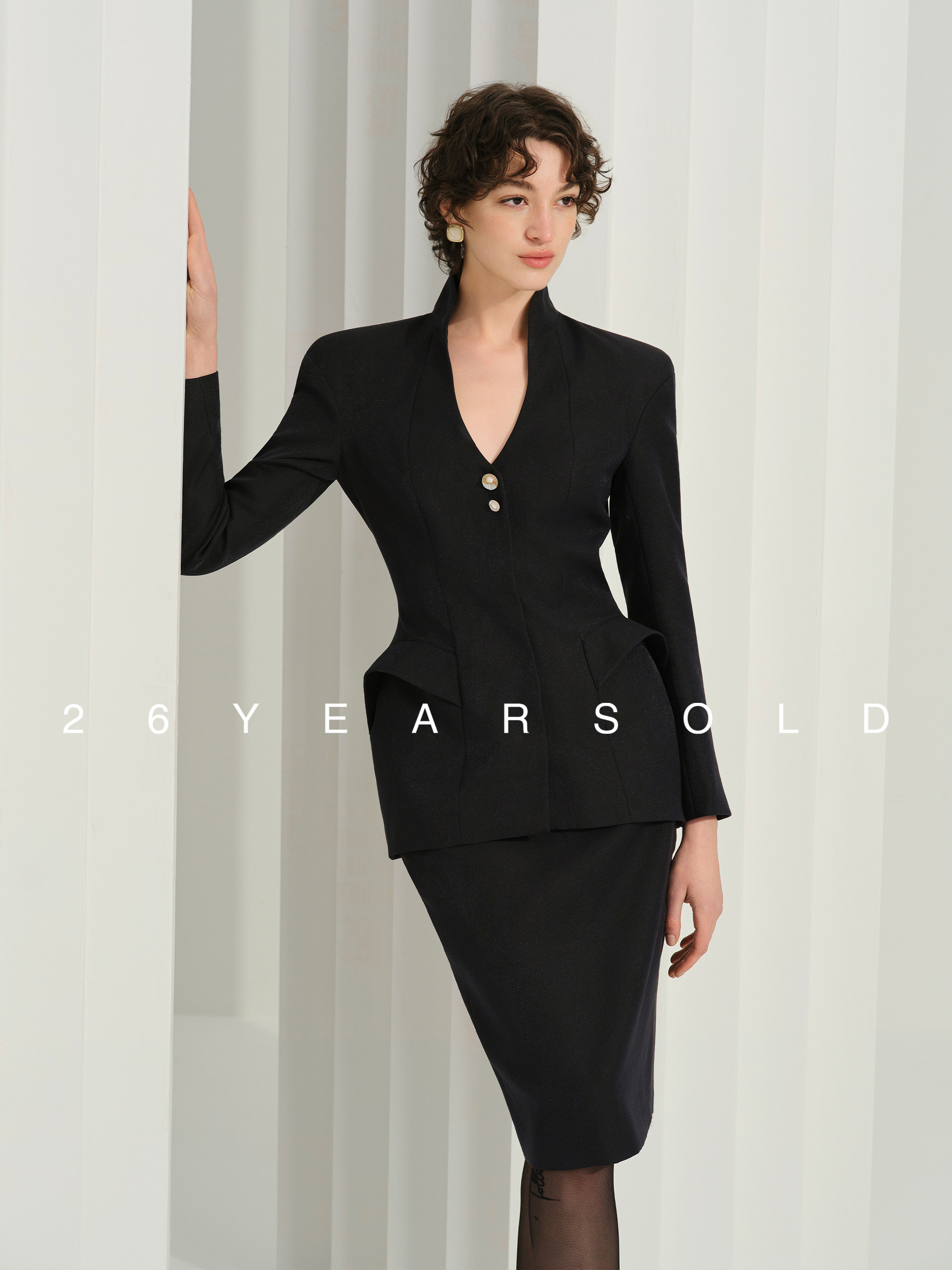 26YEARSOLD Original Design Elegant French Style Light Luxury Anti-Wrinkle V-neck Skinny Suit Blazer Jacket Skirt Set Women 35028