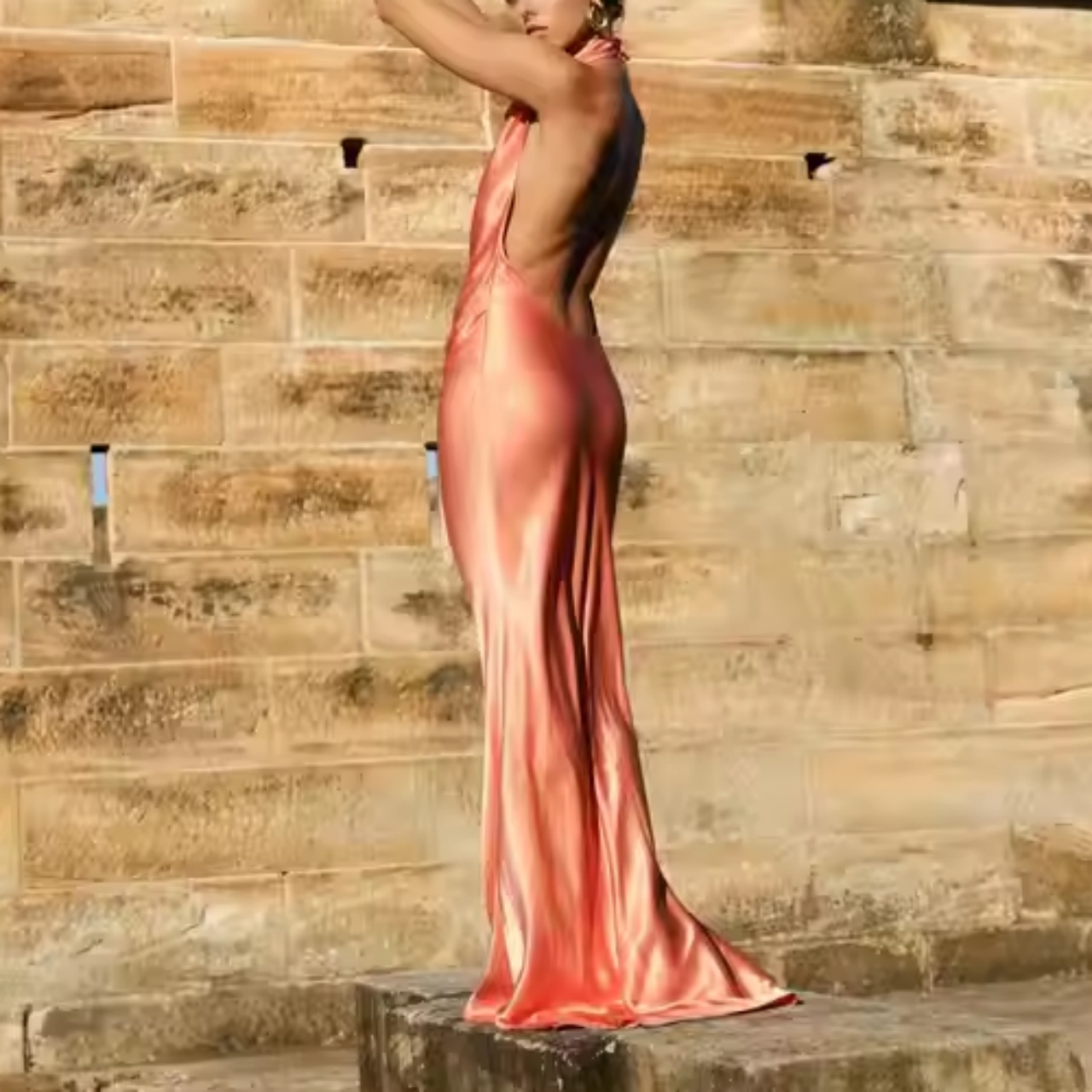 New Arrival High Quality Customized Elegant Modest Prom Dress Sexy Sleeveless Thin Waist Straight Satin Evening Dress