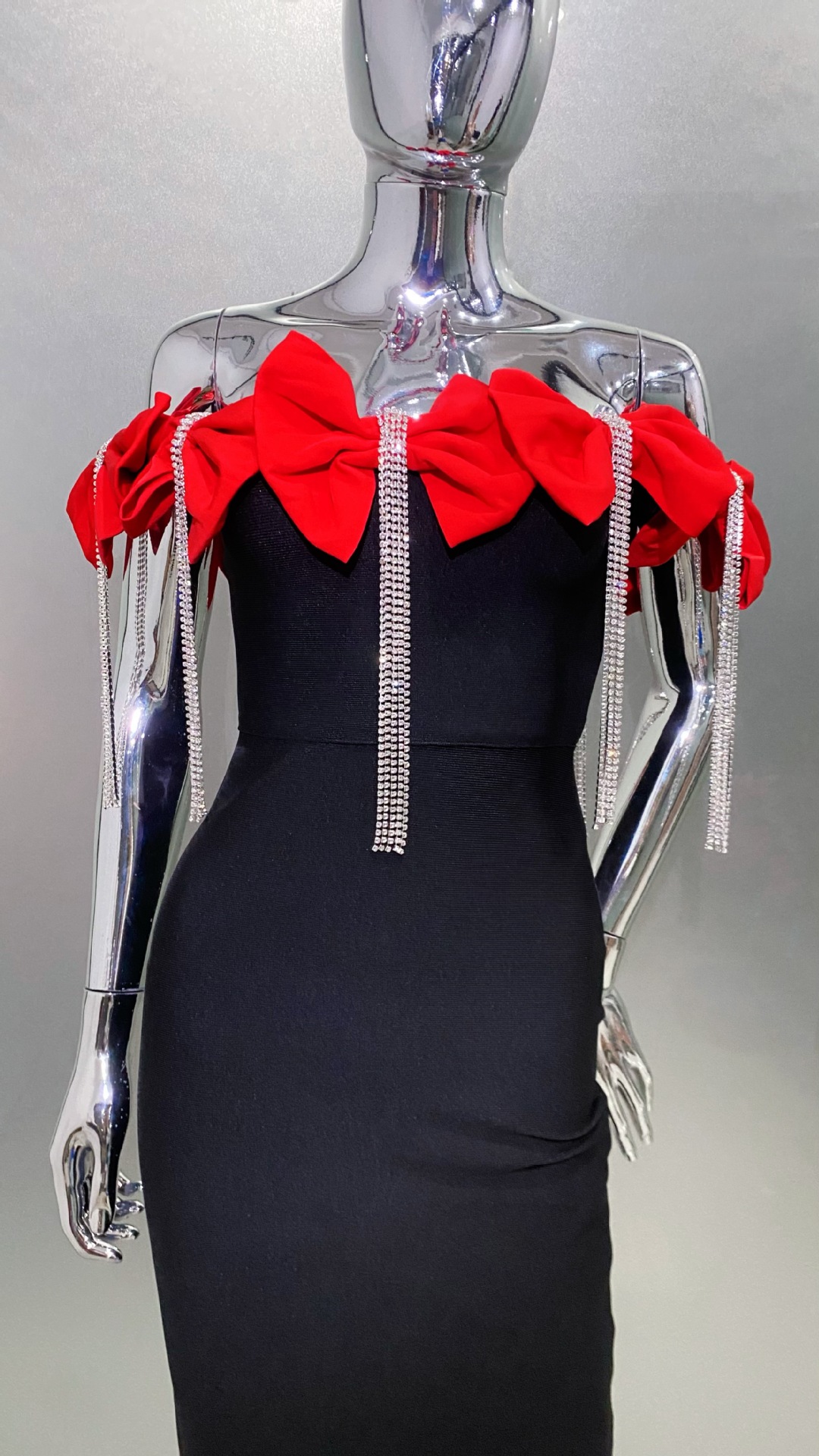 Evening Gown Detail Image 10