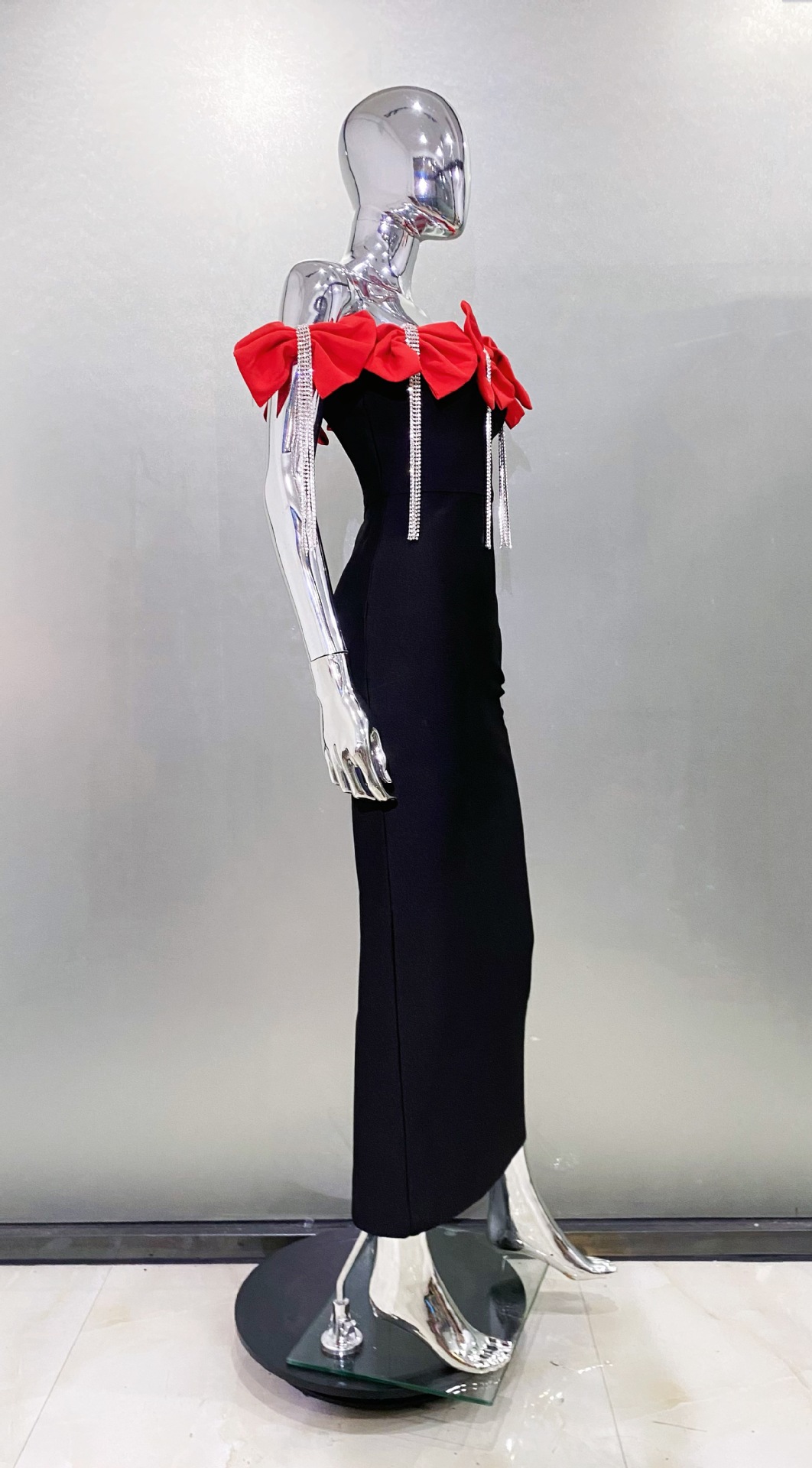 Evening Gown Detail Image 8